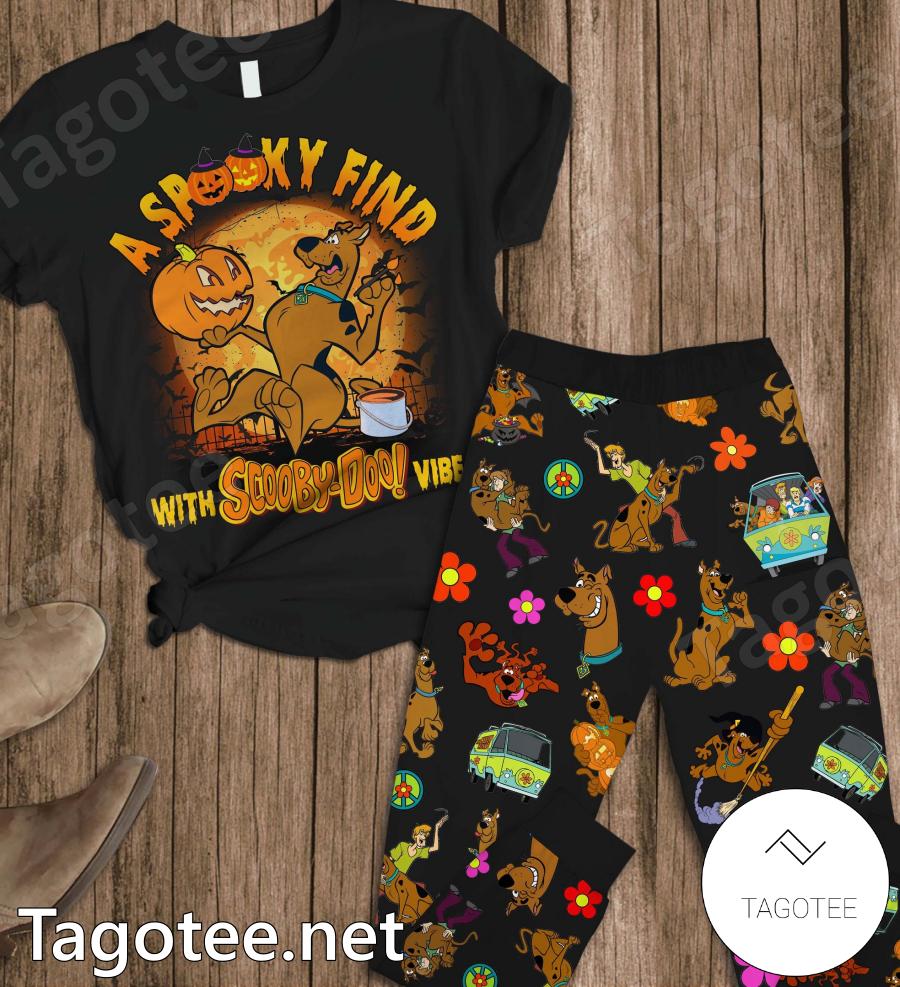 A Spooky Find With Scooby doo Vibe Pajamas Set