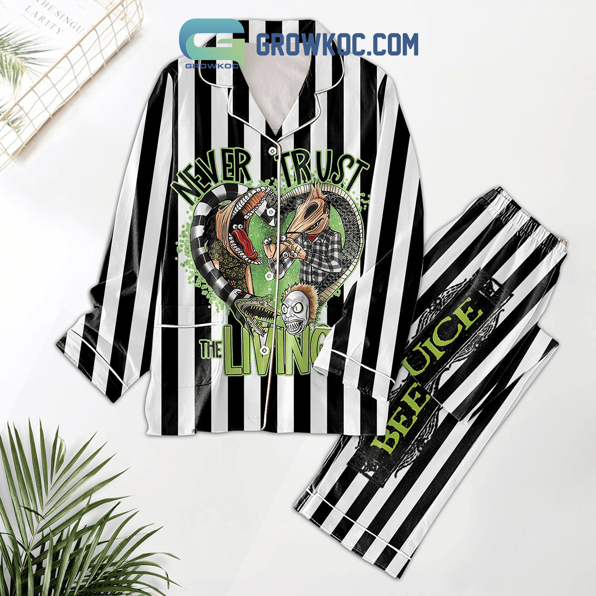 Beetle Juice Never Trust The Living Pajamas Set2B1 80UU0