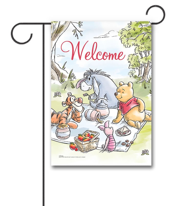 DIS3490 Disney Winnie the Pooh Picnic Garden Flag