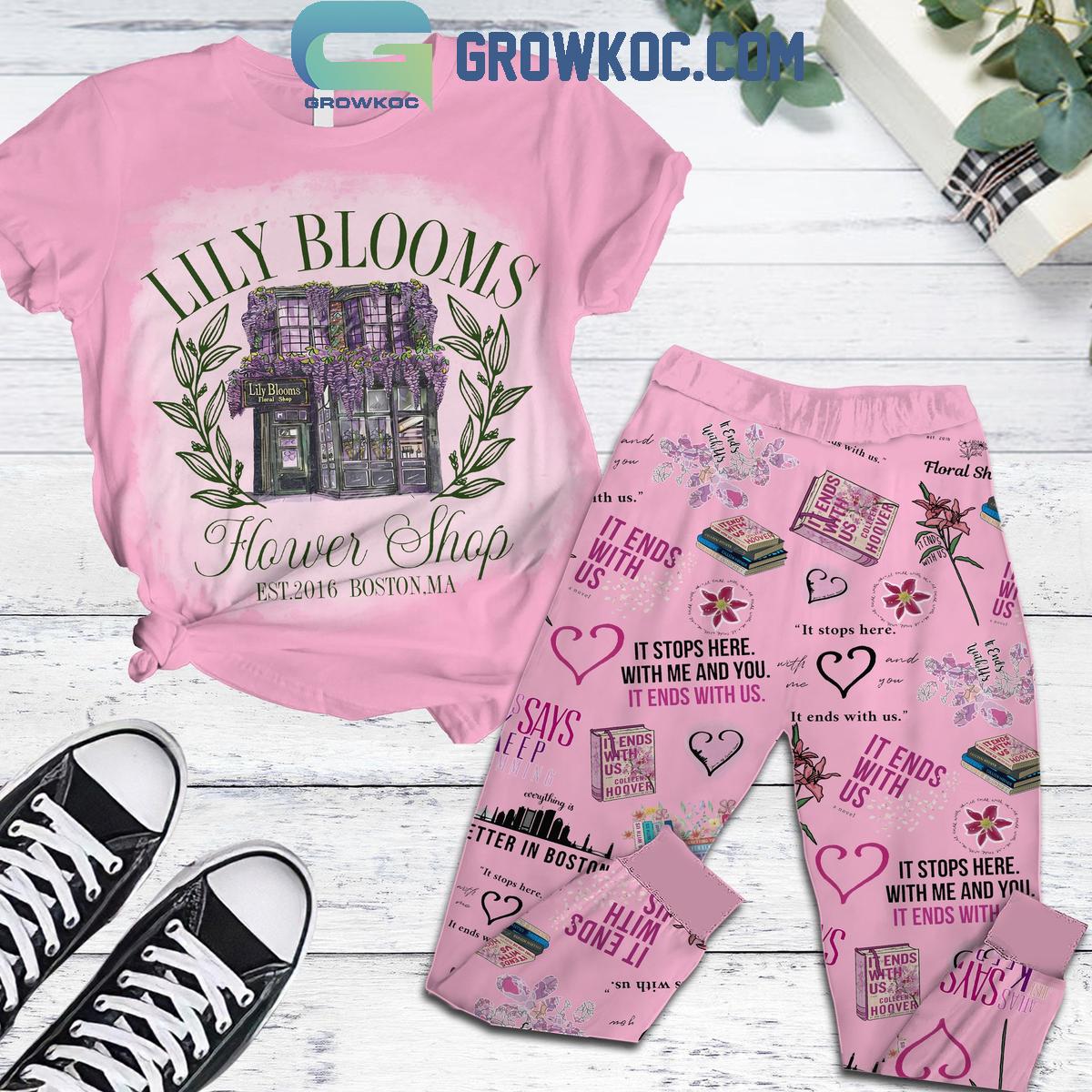 It Ends With Us Lily Blooms Flower Shop Fleece Pajamas Set 1 ed9RO