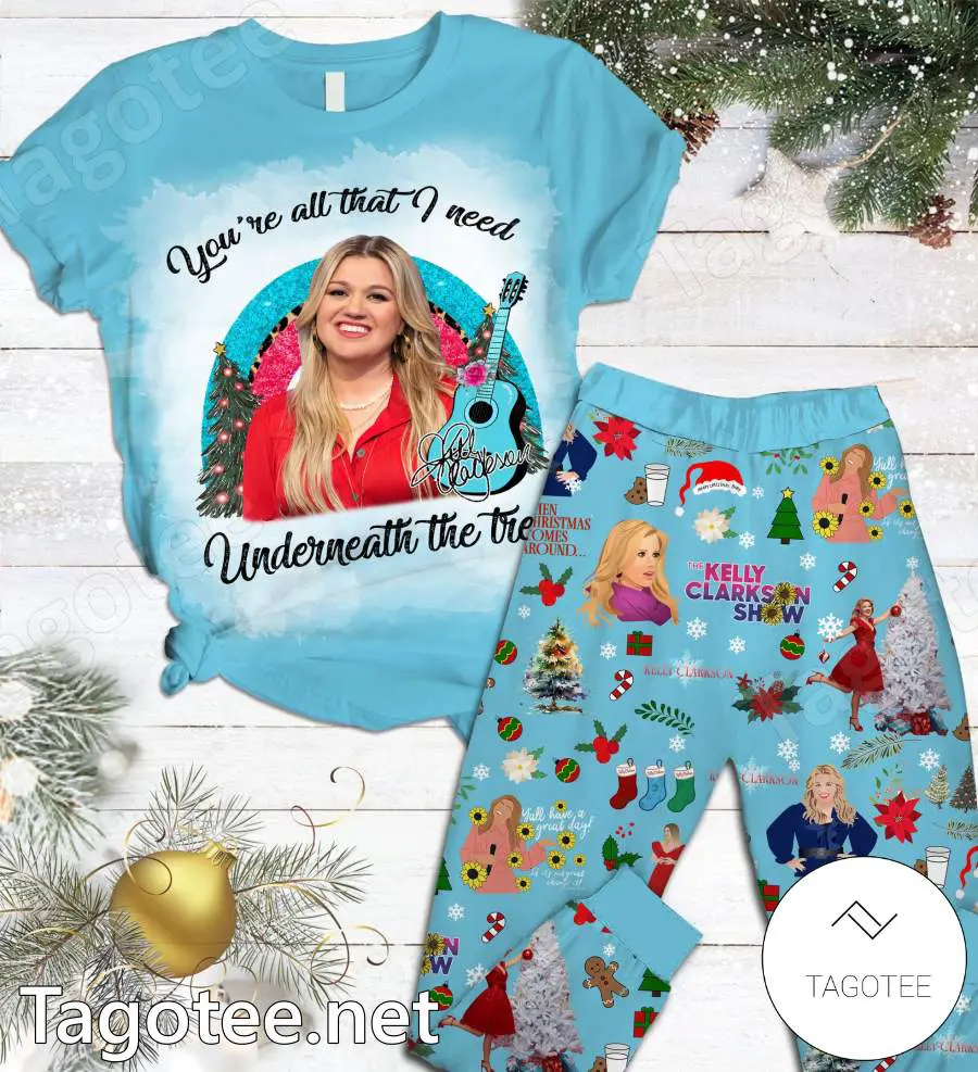 Kelly Clarkson Youre All That I Need Underneath The Tree Pajamas Set