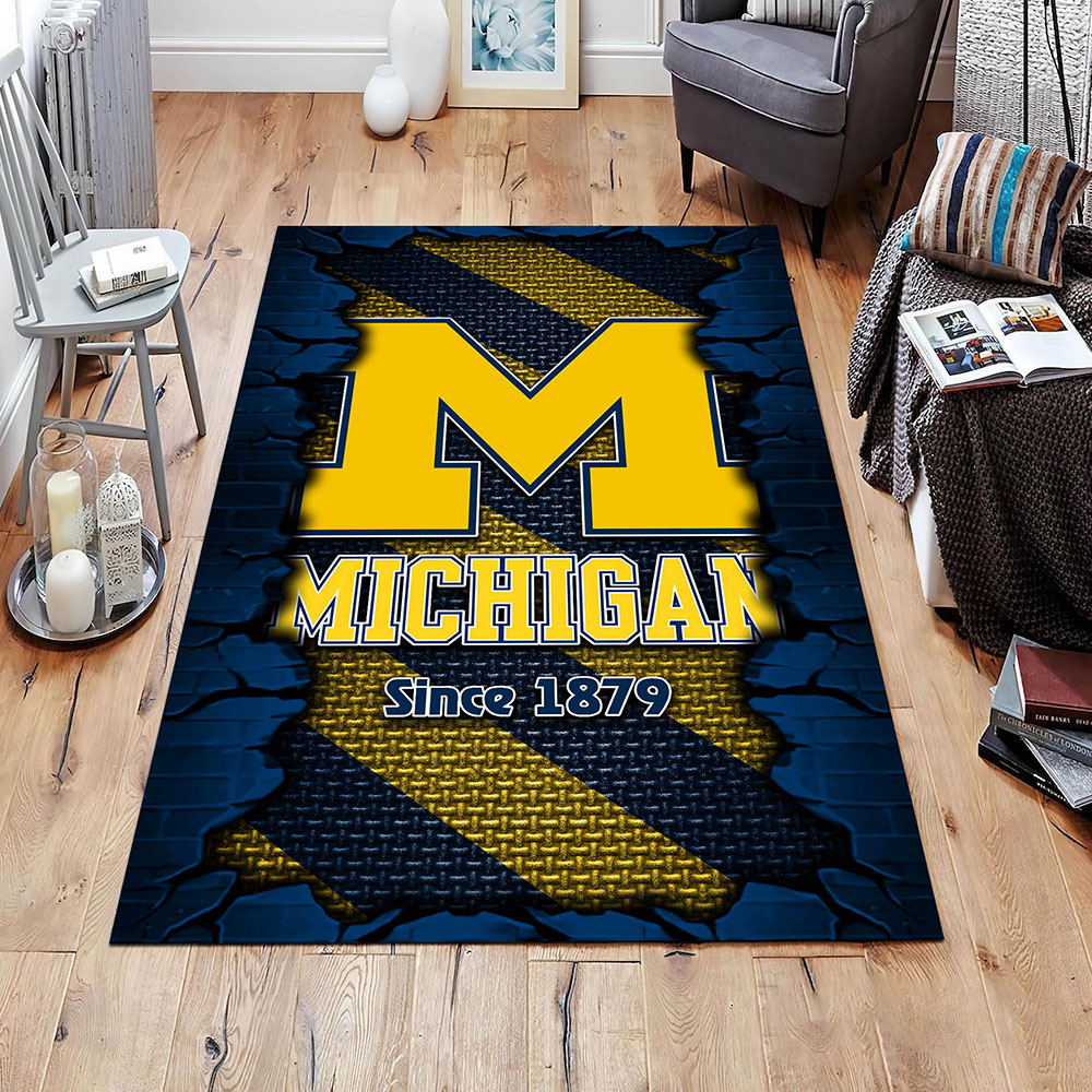 Michigan Wolverines Rug VANDH2281 Hanh 4