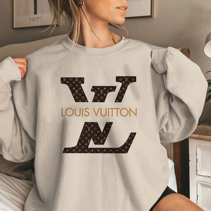 Mockup Sweater2