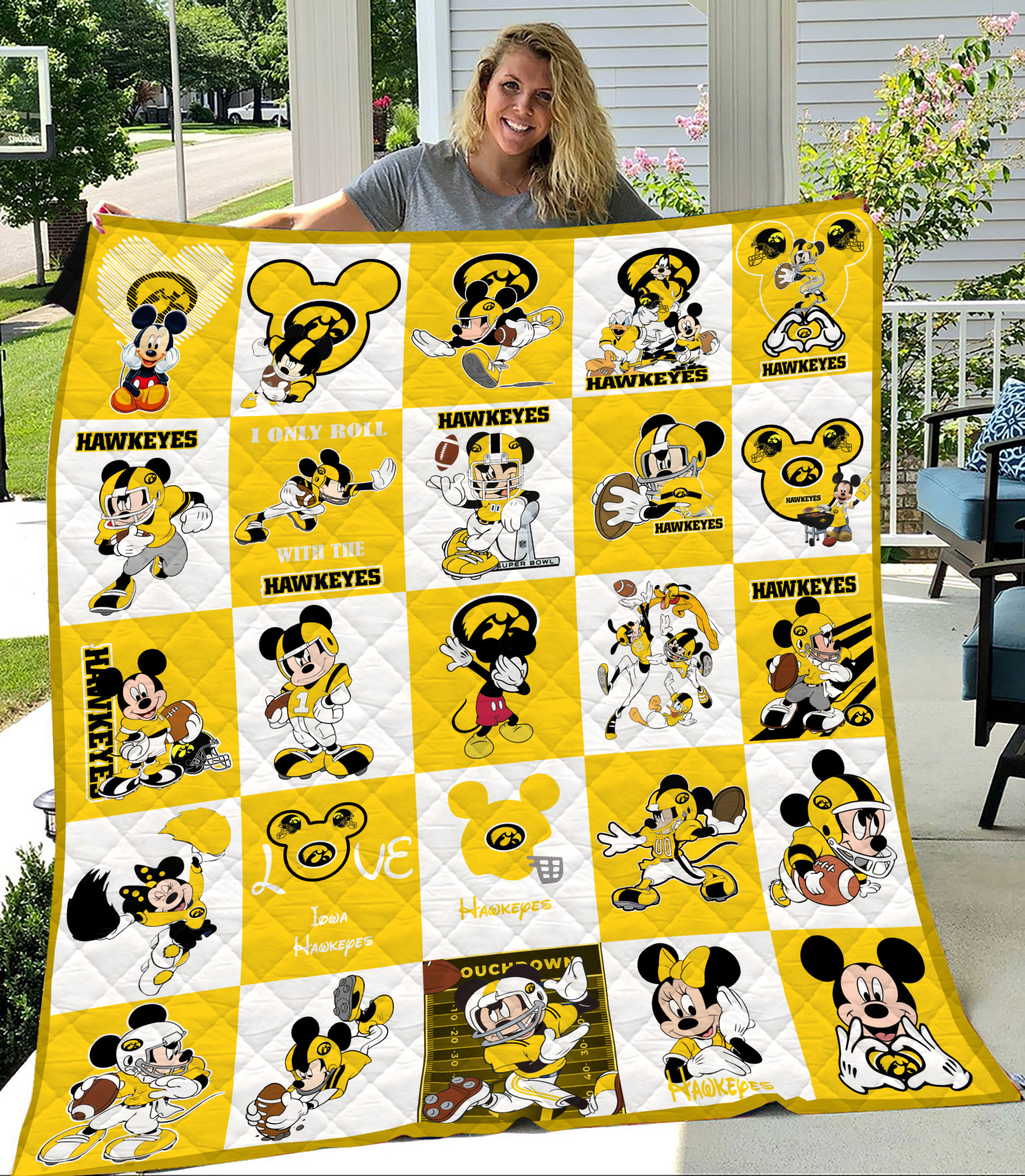 MockupLikeQuiltBlaket1 24 Iowa Hawkeyes