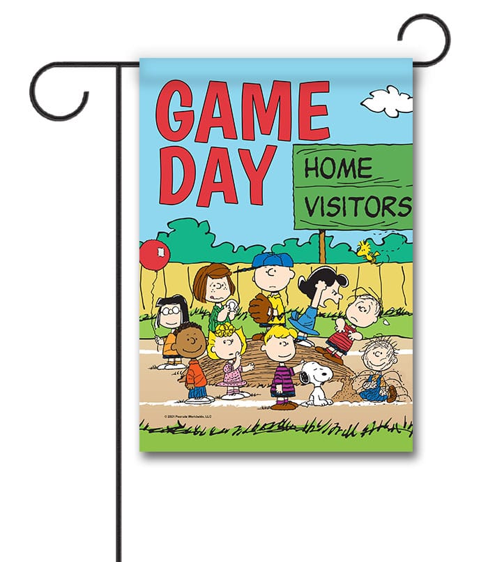 PNT2498 Game Day Peanuts Garden Flag