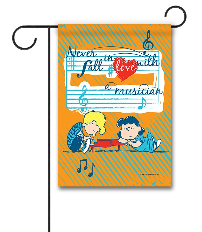 PNT2502 Lucy and Schroeder Peanuts Garden Flag