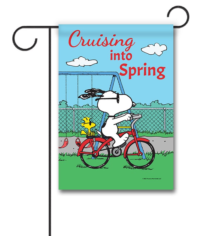 PNT2541 Peanuts Snoopy and Woodstock Spring Garden Flag