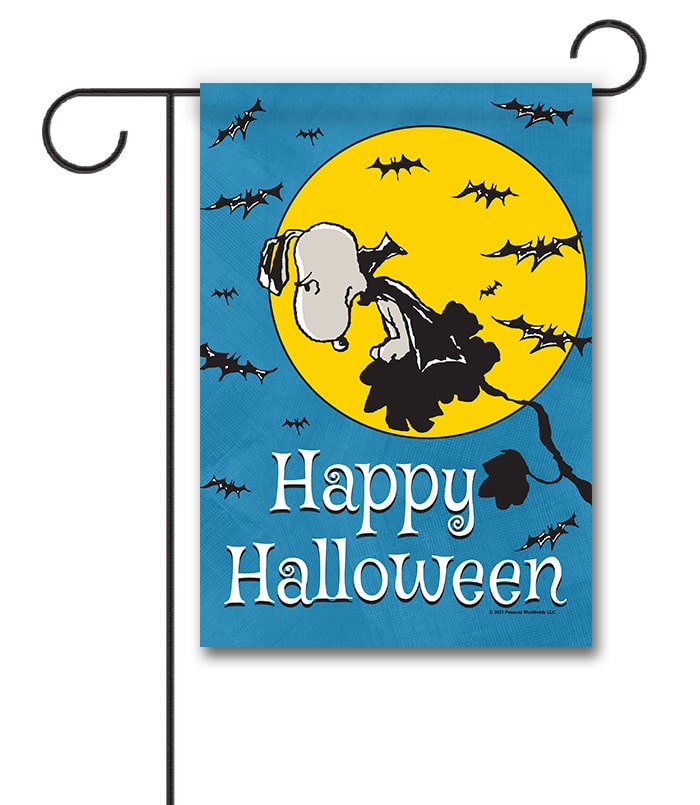 PNT2556 Peanuts Vampire Snoopy Hallowen Garden Flag