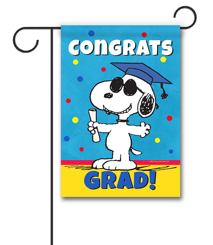 PNT2569 Peanuts Snoopy Graduation Garden Flag