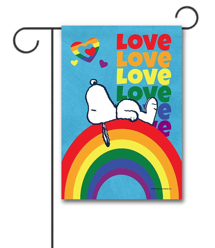 PNT2602 Snoopy Rainbow Pride Garden Flag