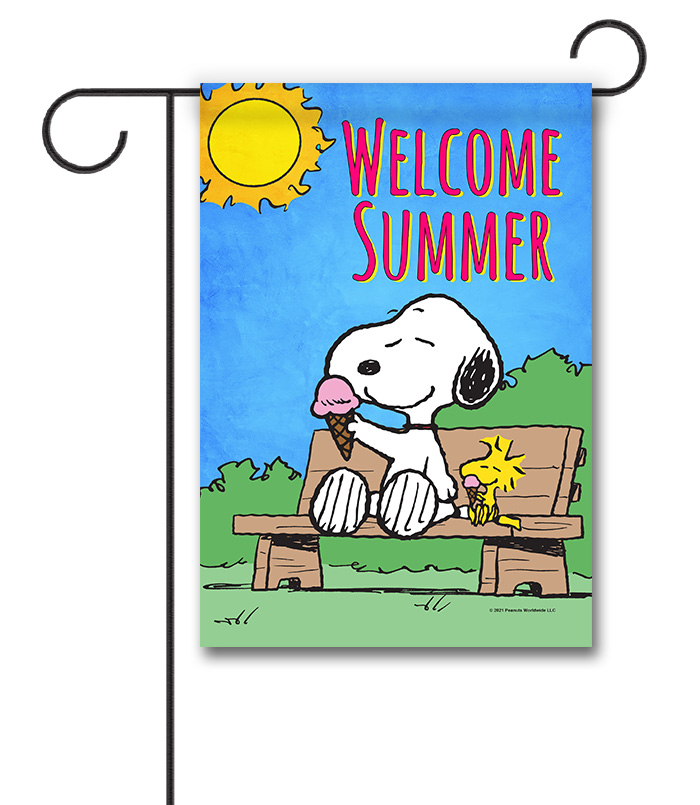 PNT2604 Peanuts Woodstock and Snoopy Summer Garden Flag