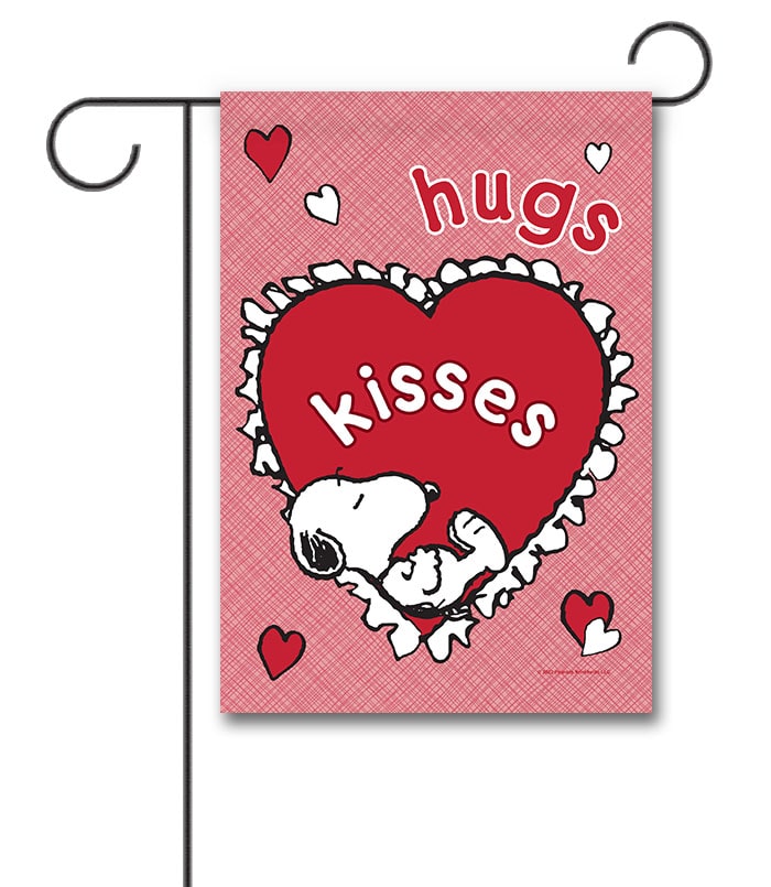 PNT3091 Peanuts Snoopy Heart Valentines Day Garden FLag