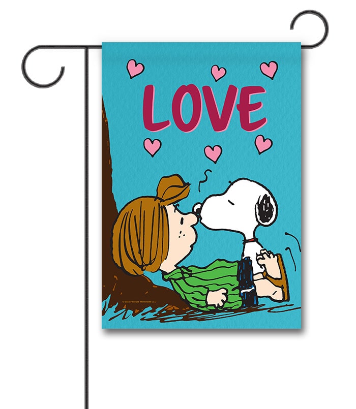 PNT3095 Peanuts Snoopy and Peppermint Patty Kiss Love Garden Flag