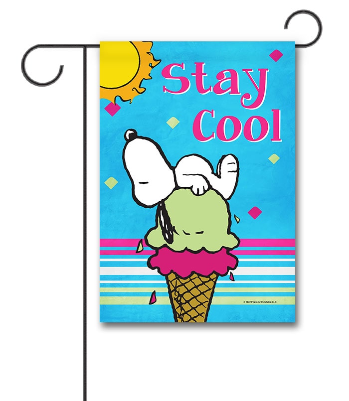 PNT3369 Peanuts Ice Cream Snoopy Summer Garden Flag