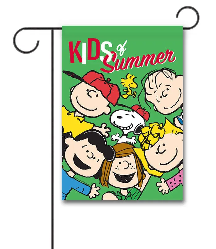PNT3372 Peanuts Kids of Summer Garden Flag