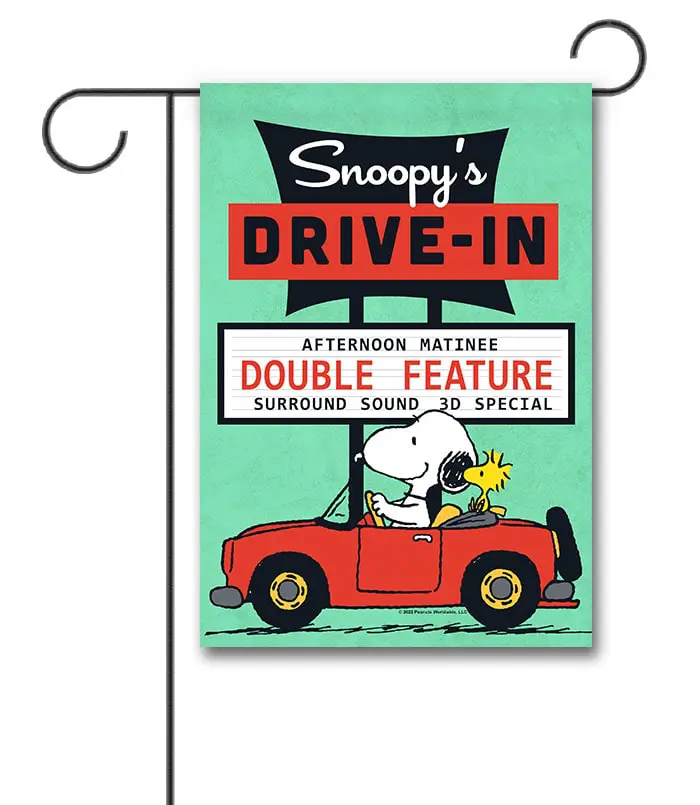 PNT3373 Peanuts Snoopy Drive In Garden FLag