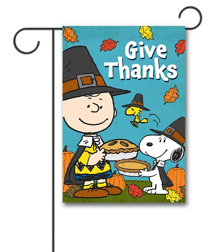 PNT3717 Peanuts Charlie Brown and Snoopy Thanksgiving Garden Flag