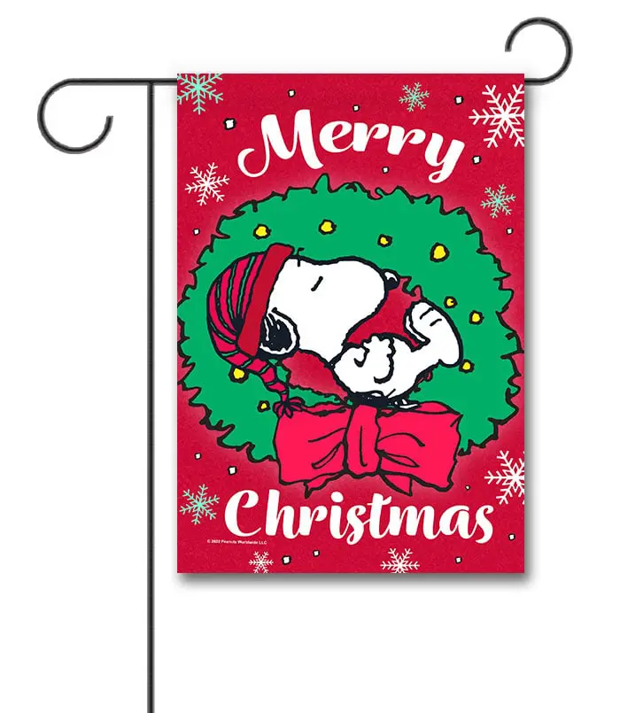 PNT3811 Peanuts Snoopy Christmas Wreath Garden Flag