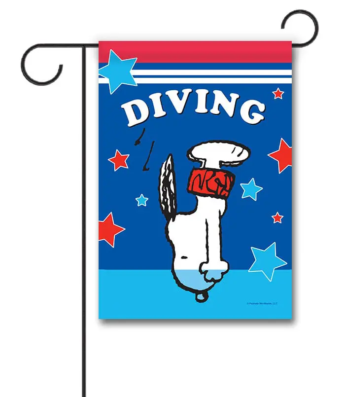PNT4360 Peanuts Snoopy Diving Patriotic Garden Flag