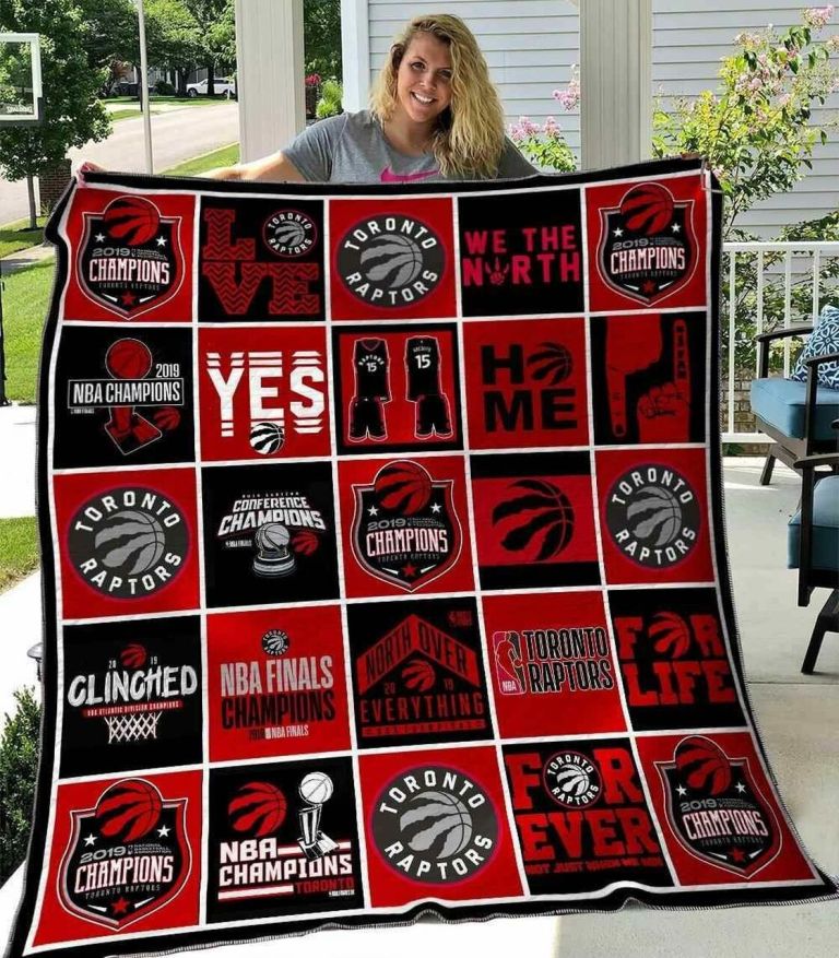 Personalized Toronto Raptors Basketball Quilt Bedding Set Suitable for Bedroom Decor and Gifts for Fans 0