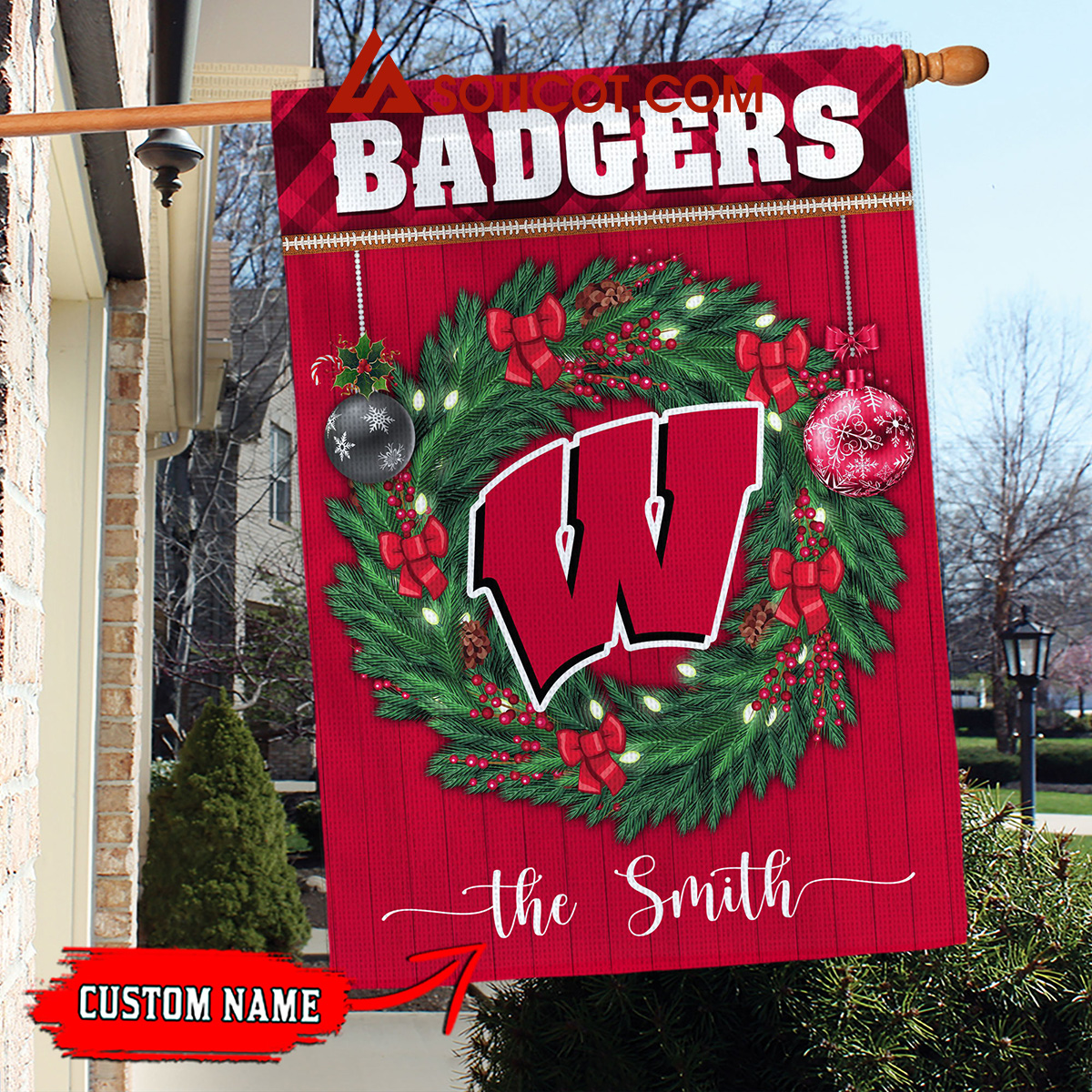 Wisconsin Badgers NCAA Football Christmas Personalized House Garden Flag2B1 4IRkt