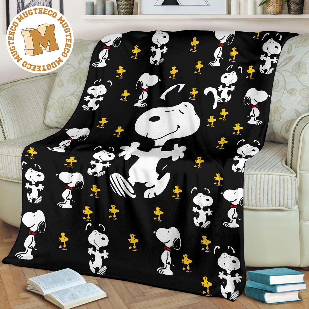 cute pattern snoopy fleece blanket gift idea scntp