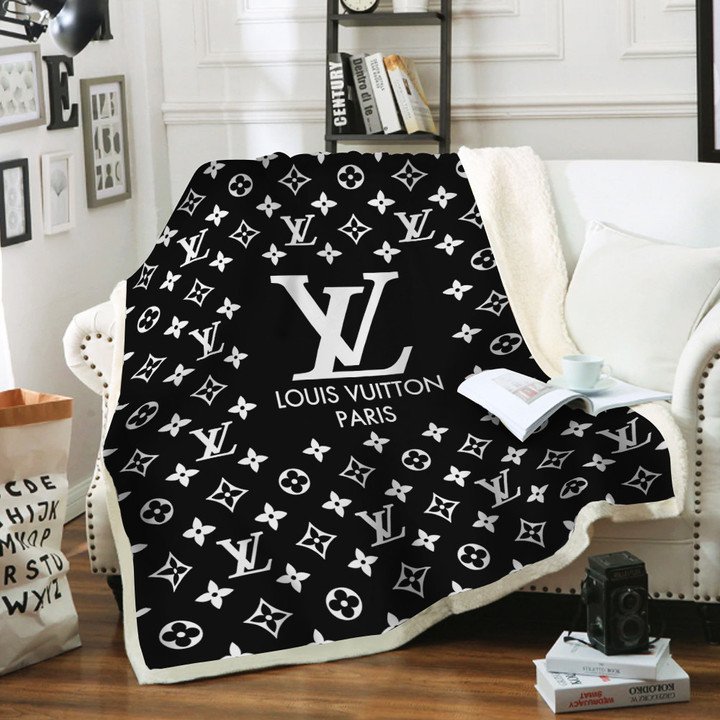 louis vuitton paris luxury fleece blanket original 4 xmxct