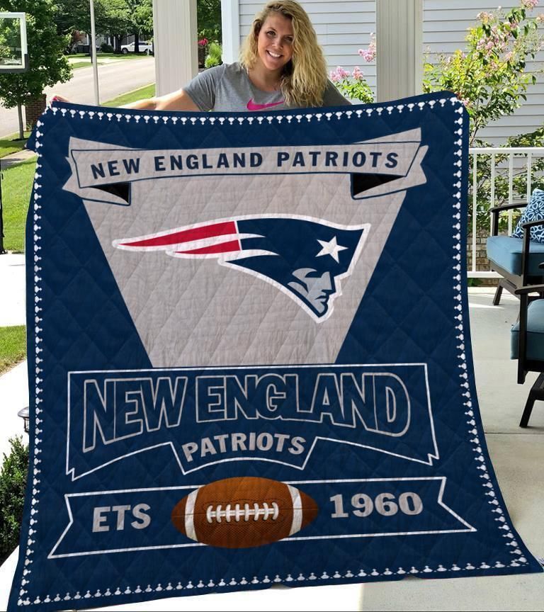 new england patriots logo premium quilt 525sq