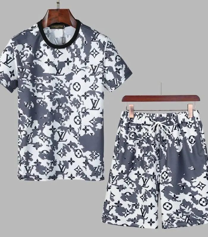 Louis Vuitton tracksuits for Louis Vuitton short tracksuits for men 99906357 800x800 700x700 1